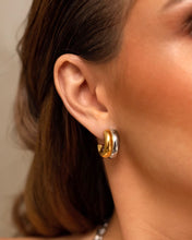 Cargar imagen en el visor de la galería, Catha Two-Tone Earrings
