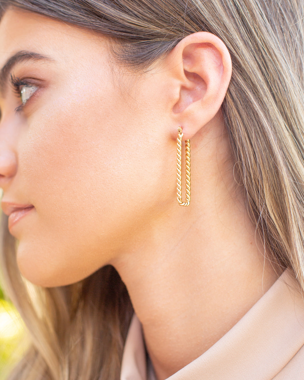 Anja Twisted Earrings