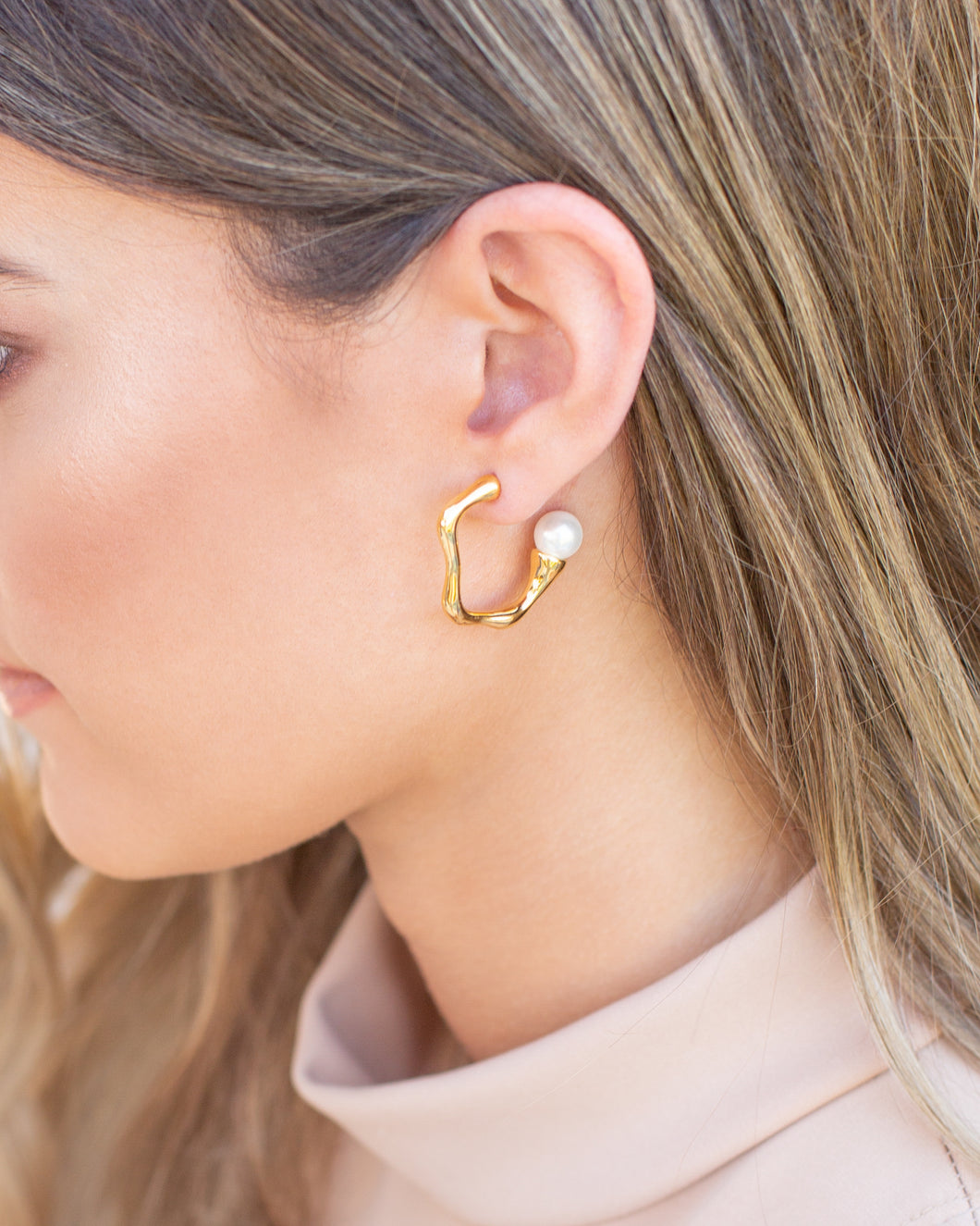 Gemma Pearl Earrings