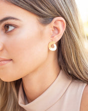 Cargar imagen en el visor de la galería, Marley Earrings
