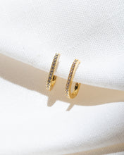 Cargar imagen en el visor de la galería, Mini Oval Zircon Earrings
