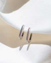 Cargar imagen en el visor de la galería, Mini Oval Zircon Earrings
