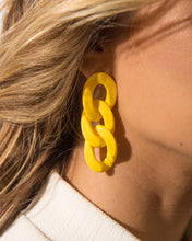 Cargar imagen en el visor de la galería, Chunky Cuban Link Color Earrings
