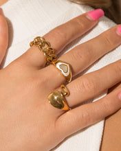 Cargar imagen en el visor de la galería, Heart Ring
