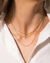Cargar imagen en el visor de la galería, Triple Snake Necklace
