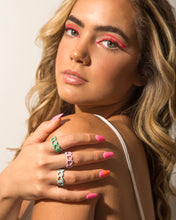 Cargar imagen en el visor de la galería, Linked Hearts Color Ring
