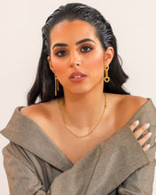 Cargar imagen en el visor de la galería, Lana Chain Earrings
