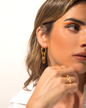 Cargar imagen en el visor de la galería, Callie Earrings
