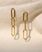 Cargar imagen en el visor de la galería, Triple Oval Earrings
