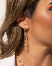 Cargar imagen en el visor de la galería, Safety Link Earrings
