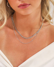 Cargar imagen en el visor de la galería, Double Chain Figaro Necklace
