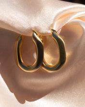Cargar imagen en el visor de la galería, Roma Chunky Hoops
